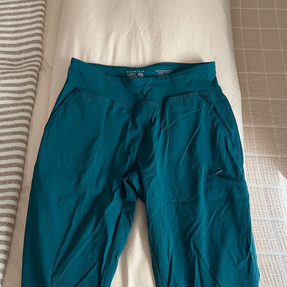 Mountain Hardwear Teal Pants NWOT